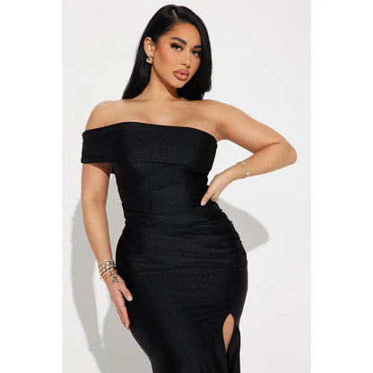 ELEGANT MAXI DRESS