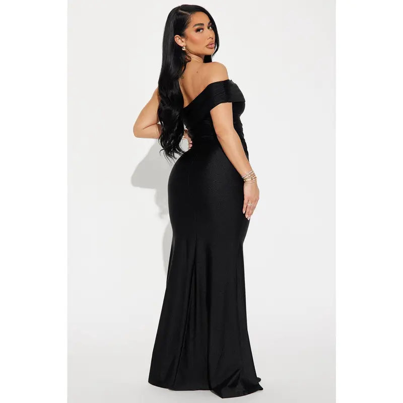 ELEGANT MAXI DRESS