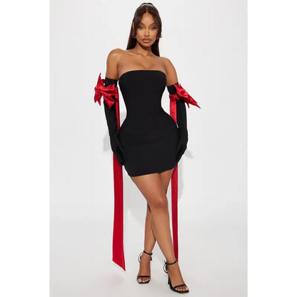 CONJUNTO VESTIDO MINI  SIN TIRANTES LAZOS ROJOS