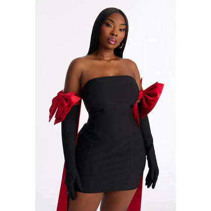 CONJUNTO VESTIDO MINI  SIN TIRANTES LAZOS ROJOS